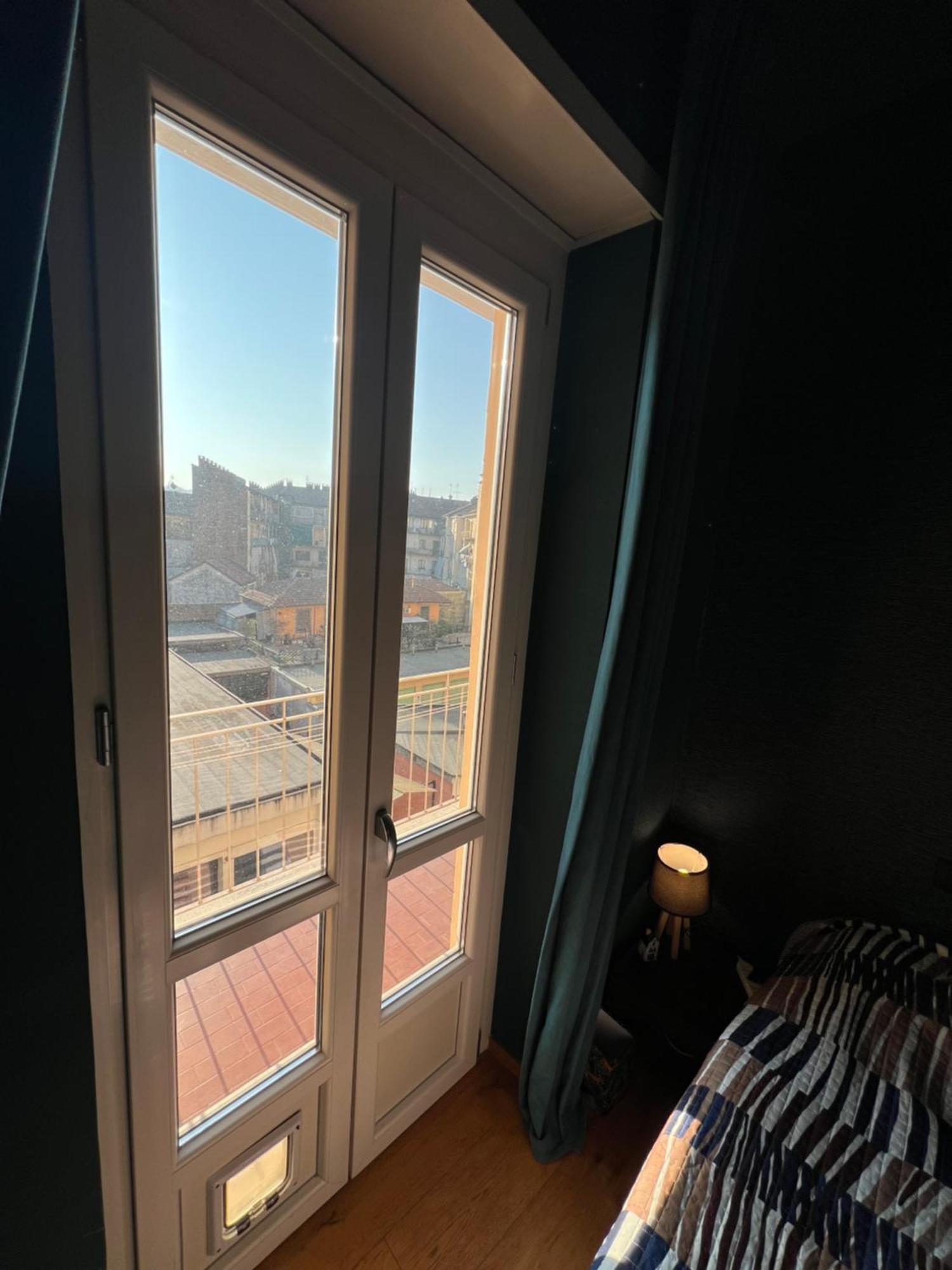Room With Private Balcony On The Dora River Turin Ngoại thất bức ảnh