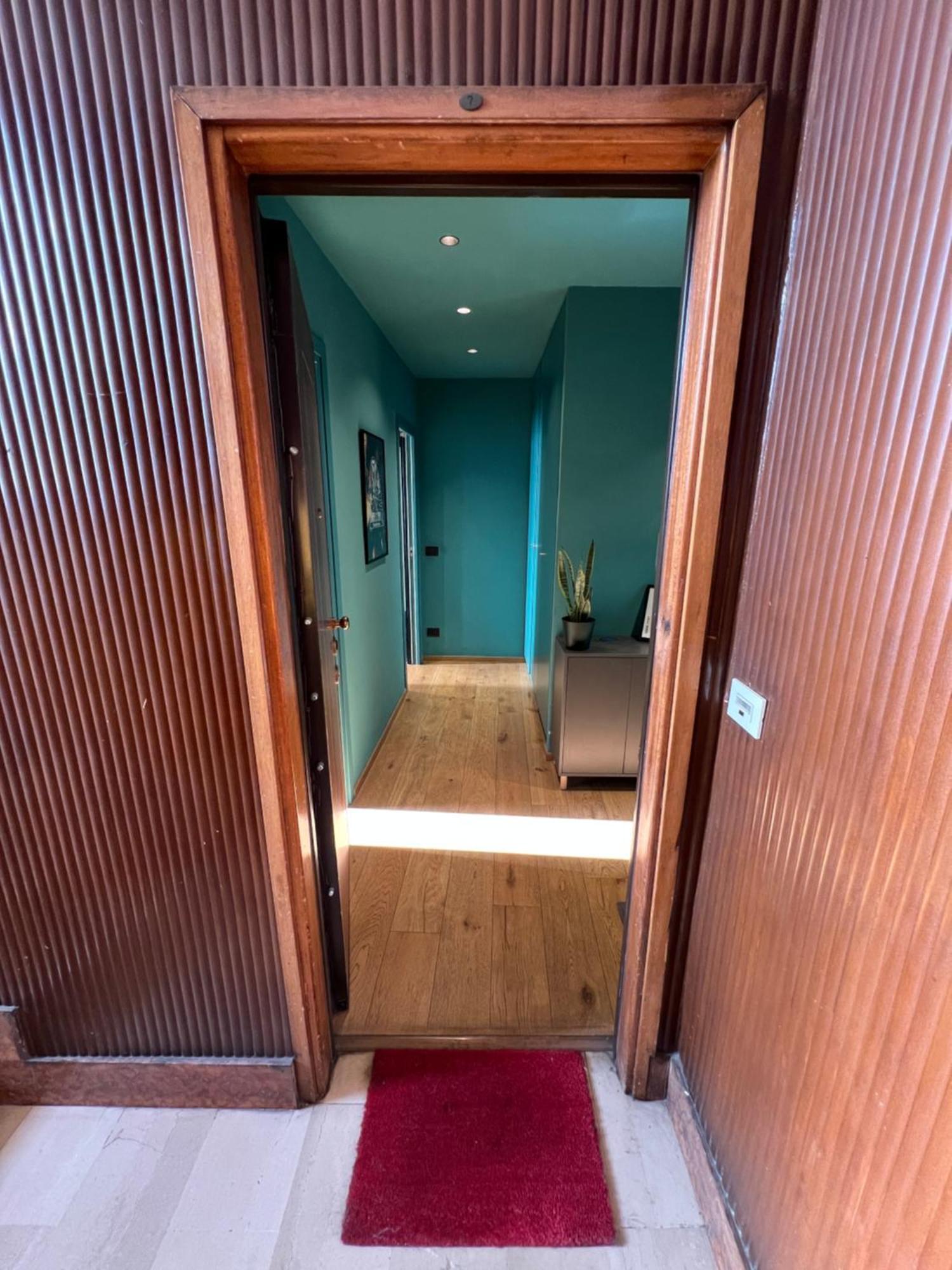 Room With Private Balcony On The Dora River Turin Ngoại thất bức ảnh